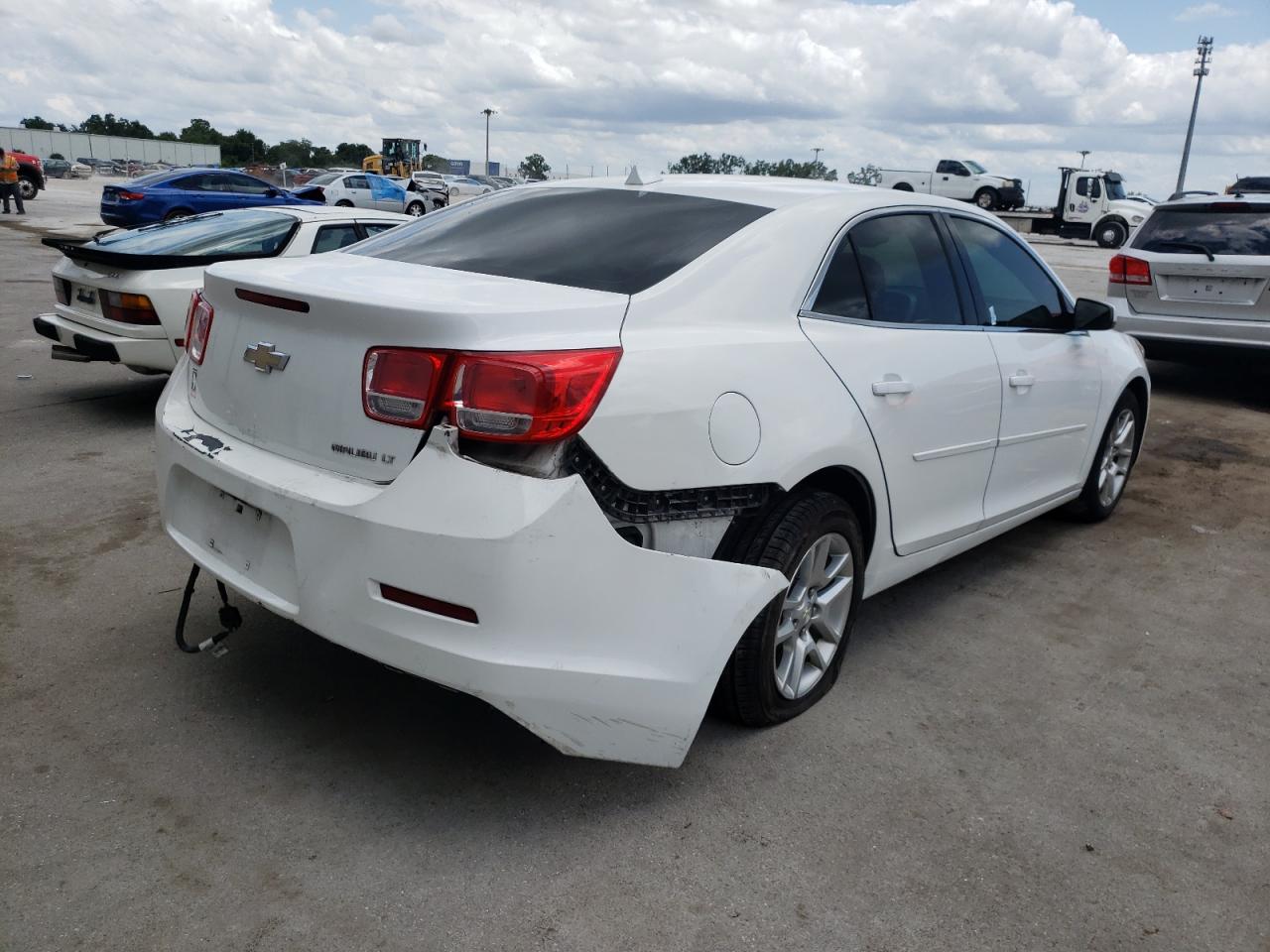 Photo 4 from auction – 2014 CHEVROLET MALIBU 1LT with VIN 1G11C5SL1EF179209
