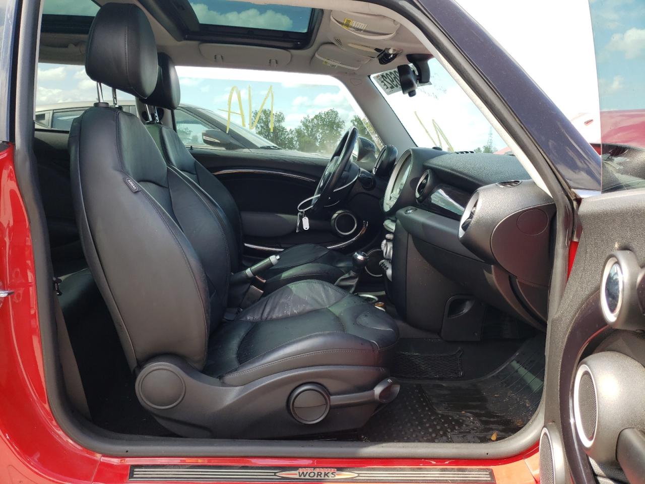 Photo 5 from auction – 2009 MINI COOPER S with VIN WMWMF73589TT98616