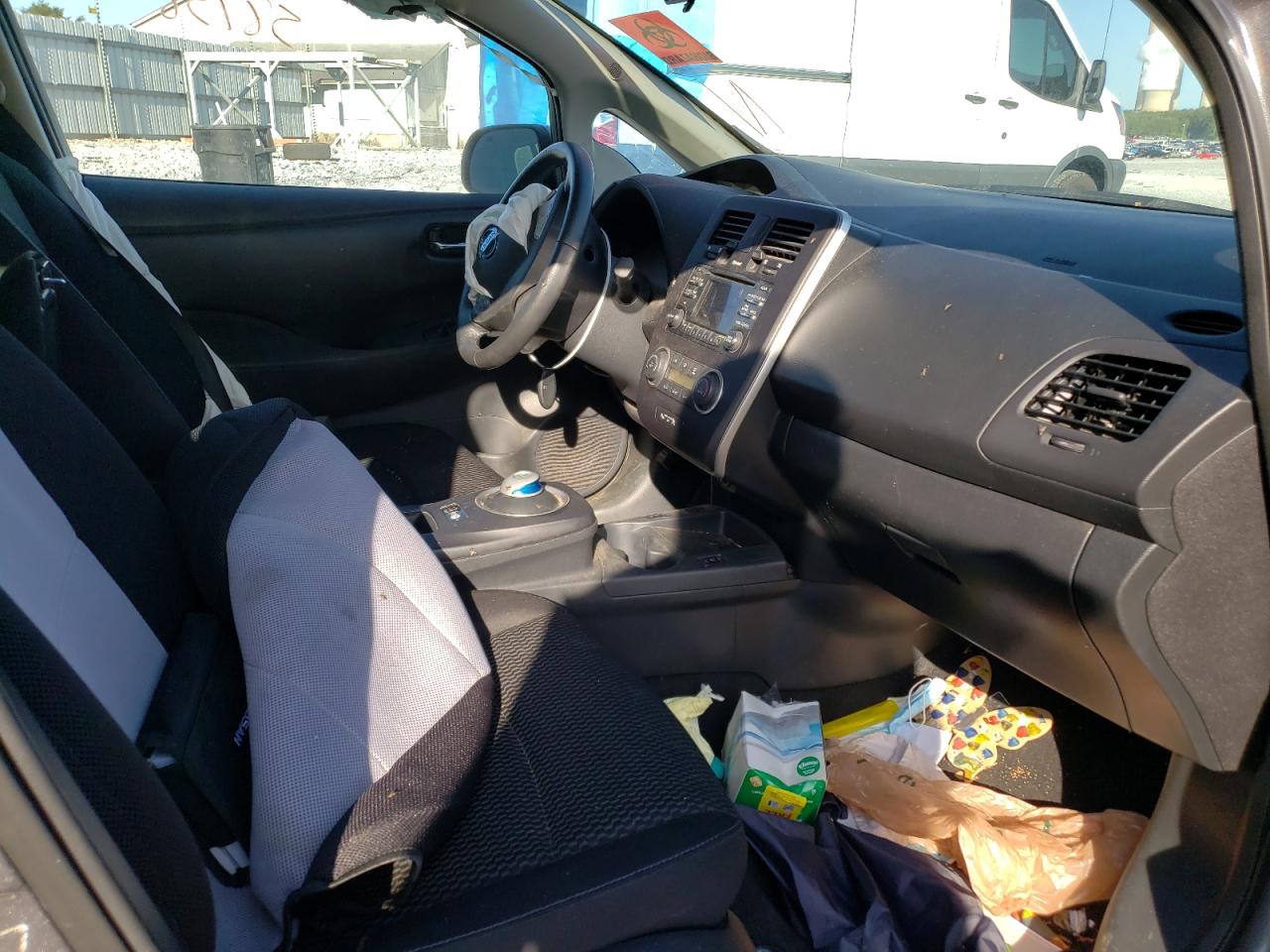 Photo 5 from auction – 2015 NISSAN LEAF S with VIN 1N4AZ0CP9FC321986
