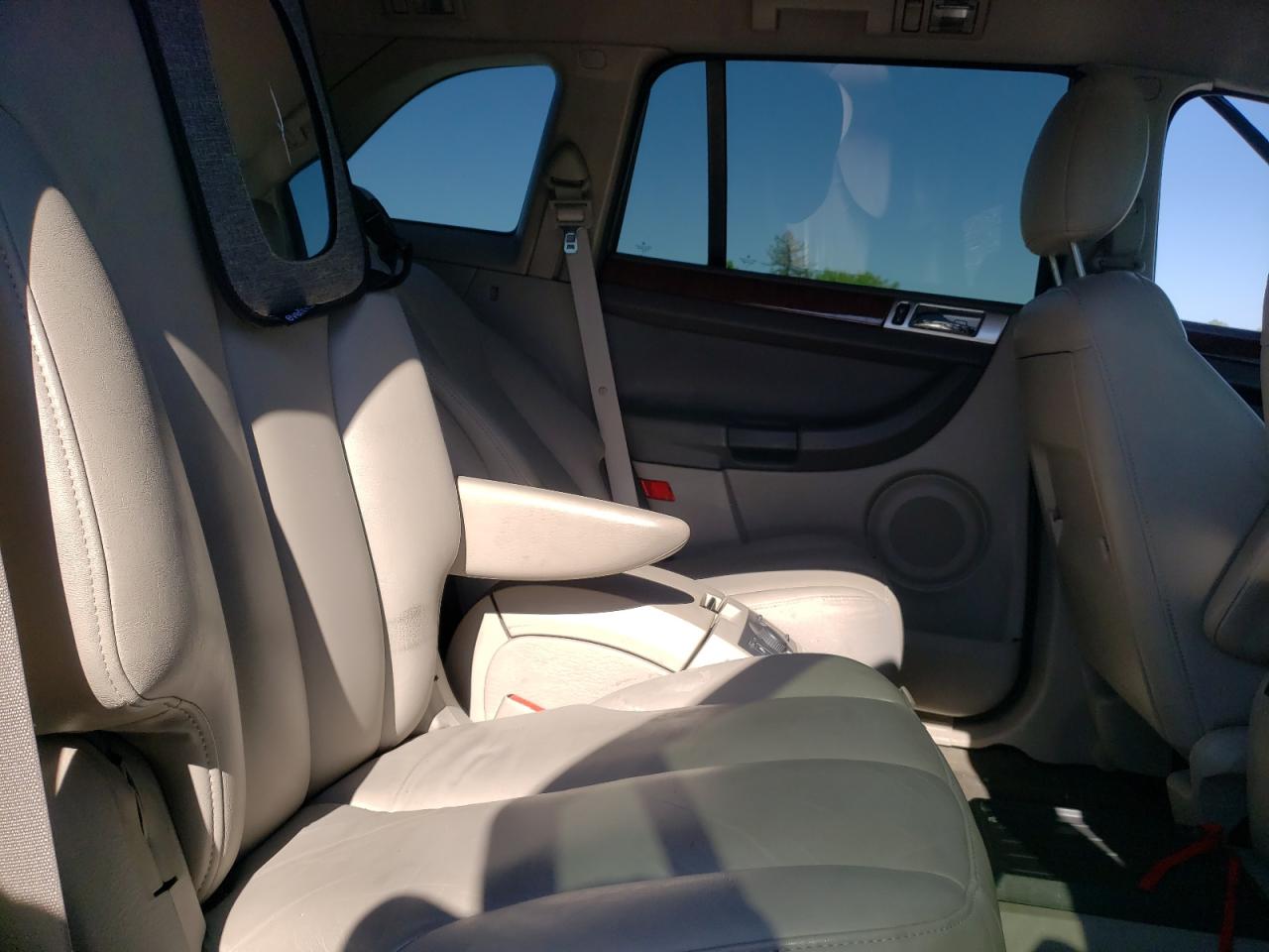 Photo 6 from auction – 2004 CHRYSLER PACIFICA with VIN 2C8GM68474R637829