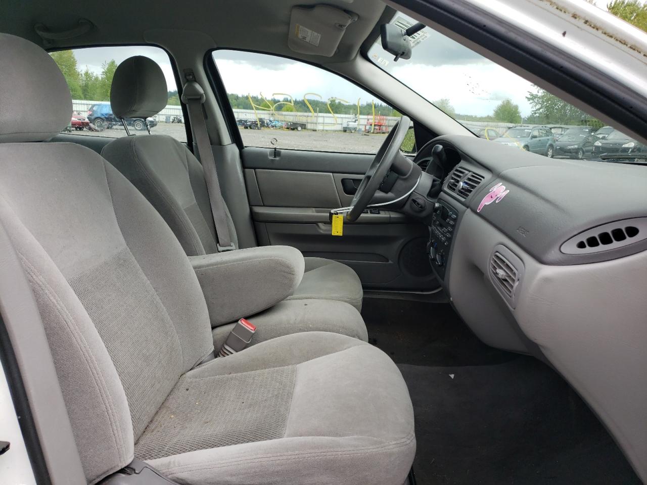 Photo 5 from auction – 2004 FORD TAURUS SE with VIN 1FAFP53U84G139085