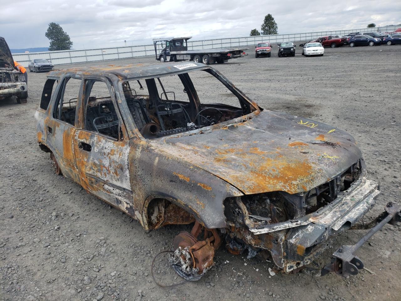 HONDA CR-V EX 2000 with VIN JHLRD1861YC057962 - Photo from auction