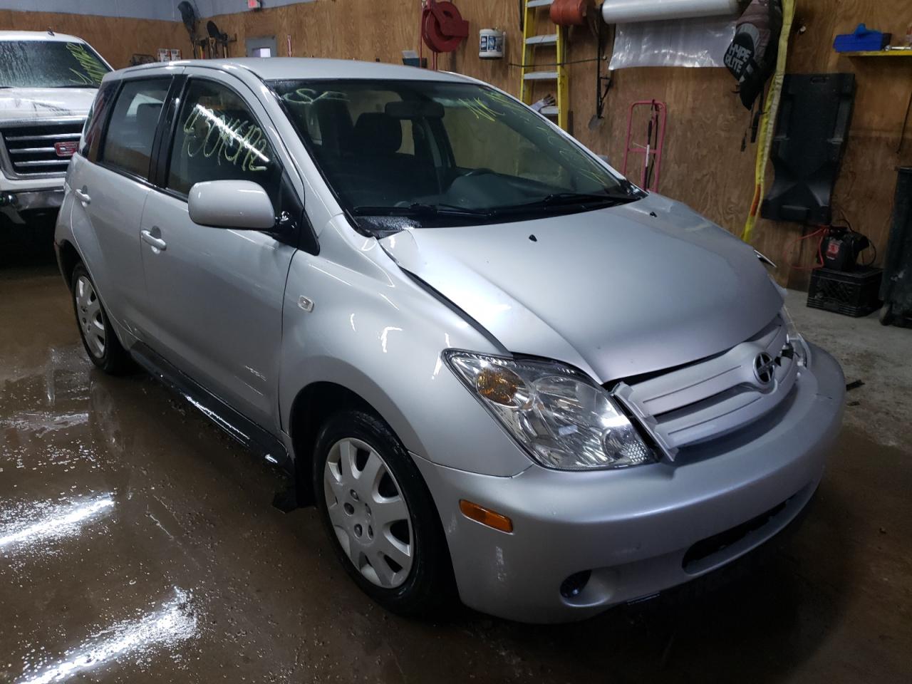TOYOTA SCION XA 2005 with VIN JTKKT624050086316 - Photo from auction