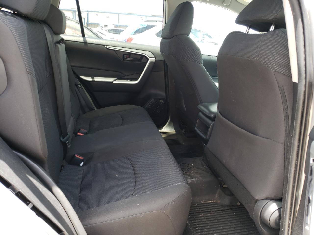 Photo 6 from auction – 2021 TOYOTA RAV4 LE with VIN 2T3K1RFVXMC092203
