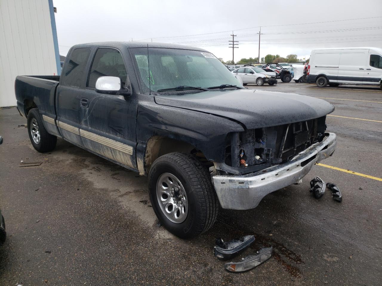 CHEVROLET SILVERADO 2000 with VIN 2GCEC19T8Y1310736 - Photo from auction