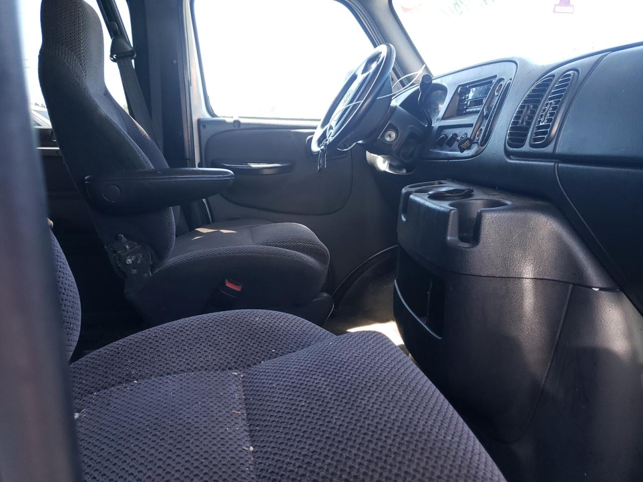 Photo 5 from auction – 2001 DODGE RAM WAGON with VIN 2B5WB35Y91K535566
