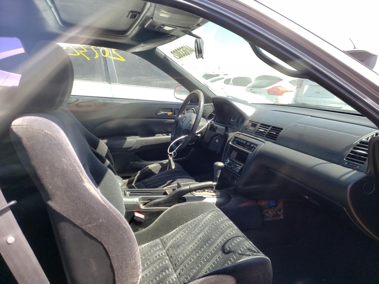 Photo 5 from auction – 2000 HONDA PRELUDE with VIN JHMBB6249YC008418