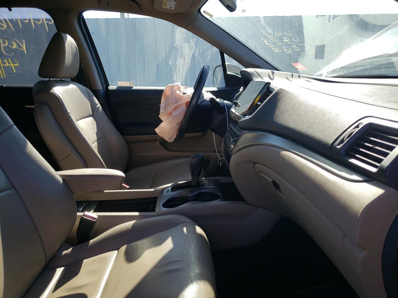 Photo 5 from auction – 2019 HONDA PILOT EXL with VIN 5FNYF6H51KB029323