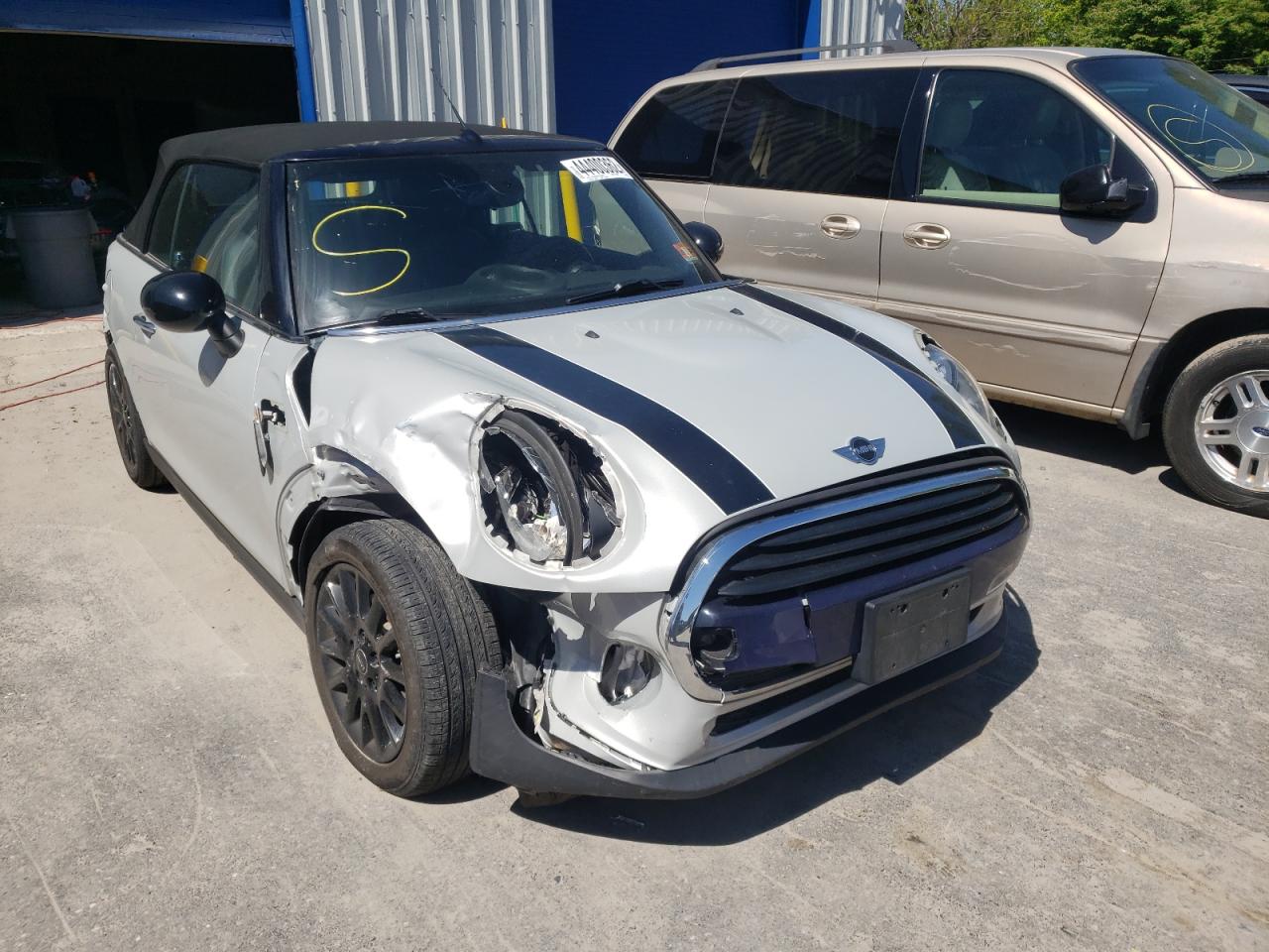 MINI COOPER 2017 with VIN WMWWG5C36H3C99111 - Photo from auction
