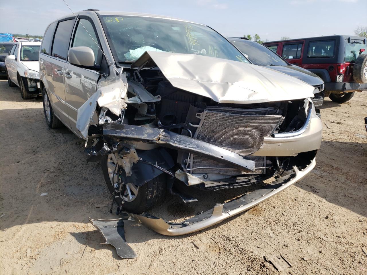 Photo 9 from auction – 2014 CHRYSLER TOWN & COU with VIN 2C4RC1BG5ER236302