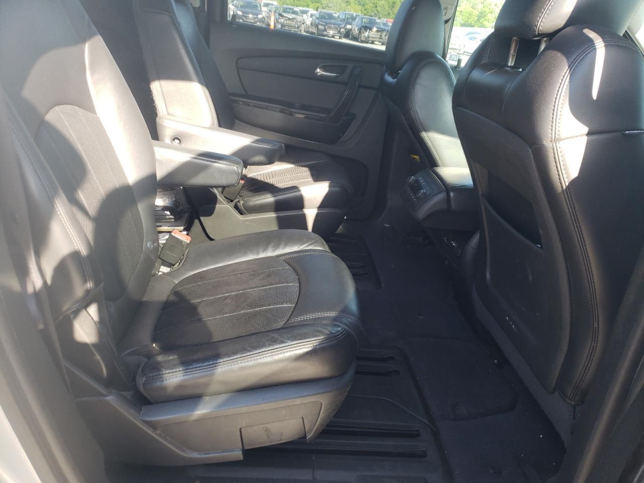 Photo 6 from auction – 2012 GMC ACADIA DEN with VIN 1GKKVTED9CJ275179
