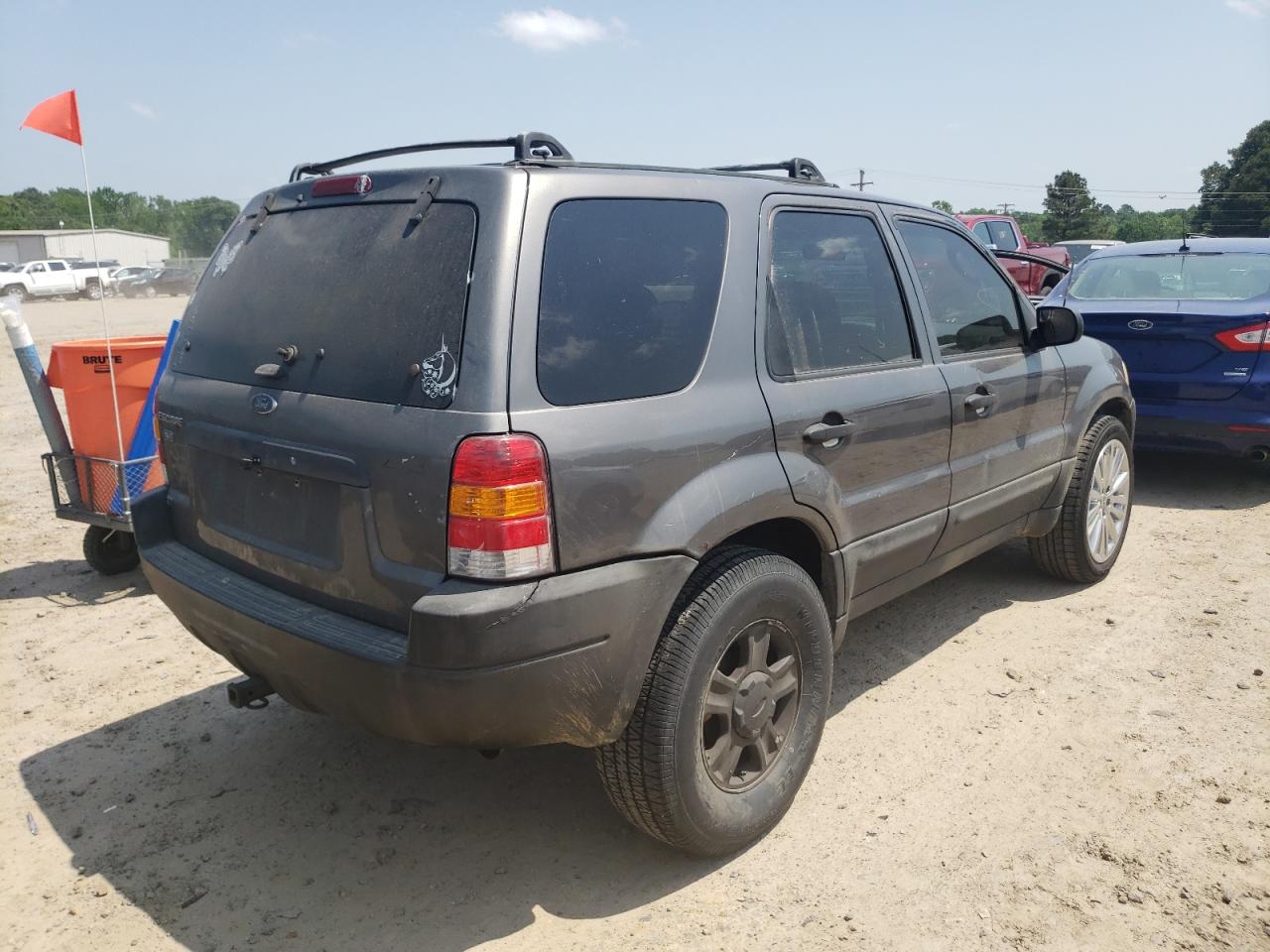 Photo 4 from auction – 2003 FORD ESCAPE XLT with VIN 1FMYU93133KA40528