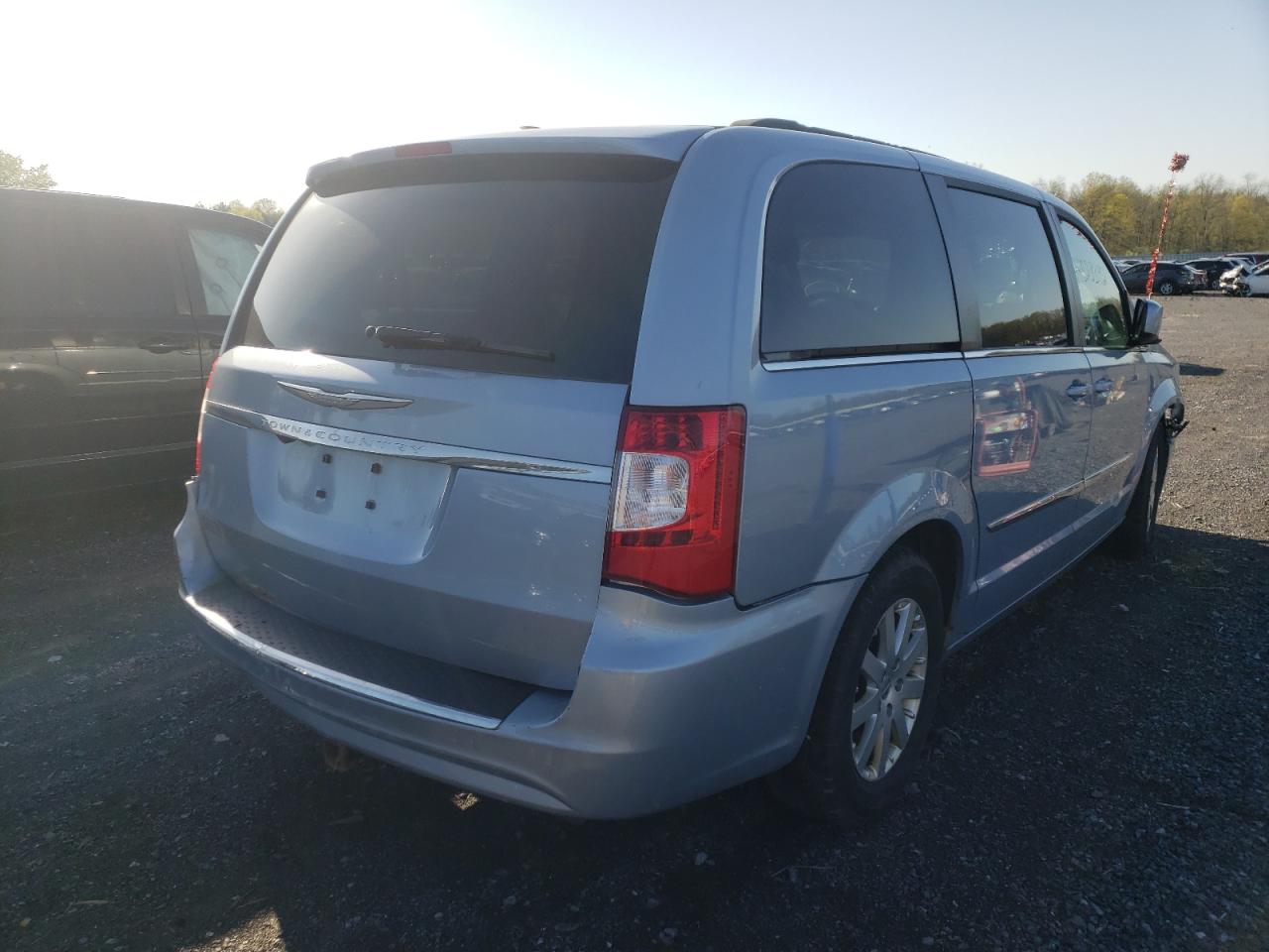 Photo 4 from auction – 2013 CHRYSLER TOWN & COU with VIN 2C4RC1BG6DR511335