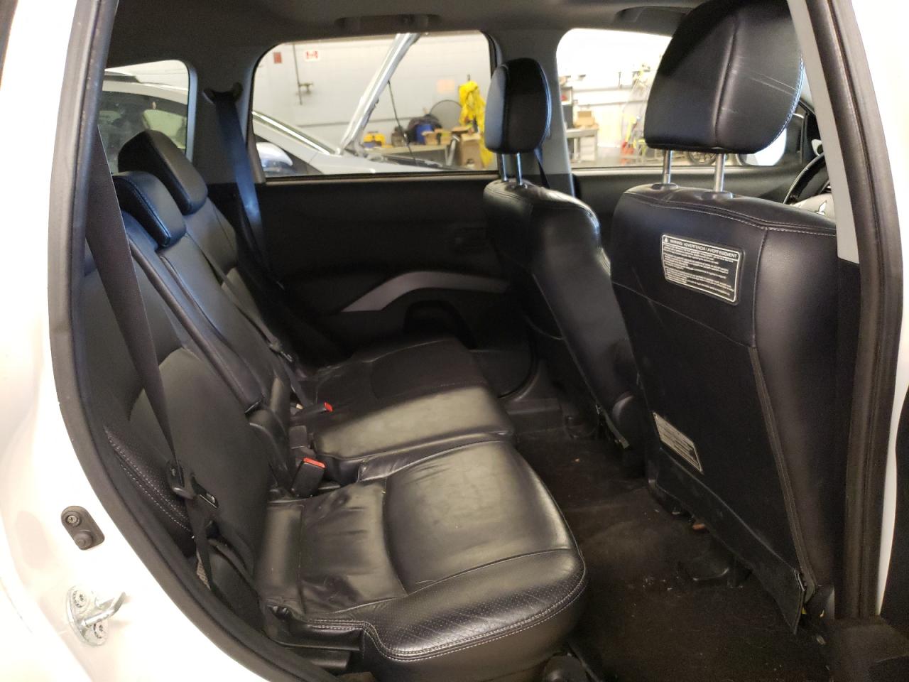 Photo 6 from auction – 2007 MITSUBISHI OUTLANDER with VIN JA4MT41X77Z009404