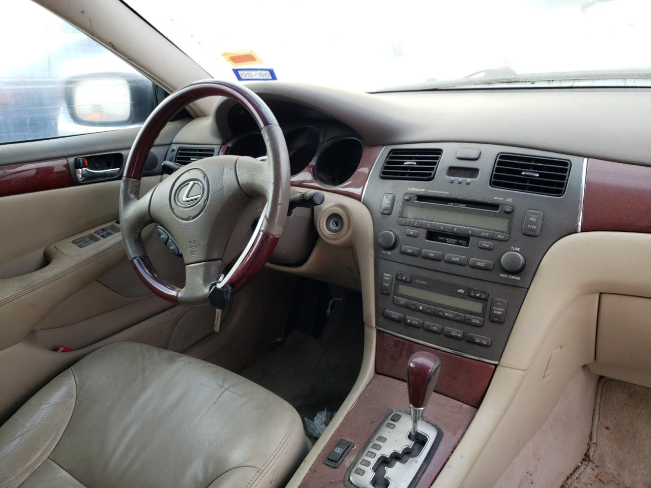 Photo 9 from auction – 2003 LEXUS ES 300 with VIN JTHBF30G135042107