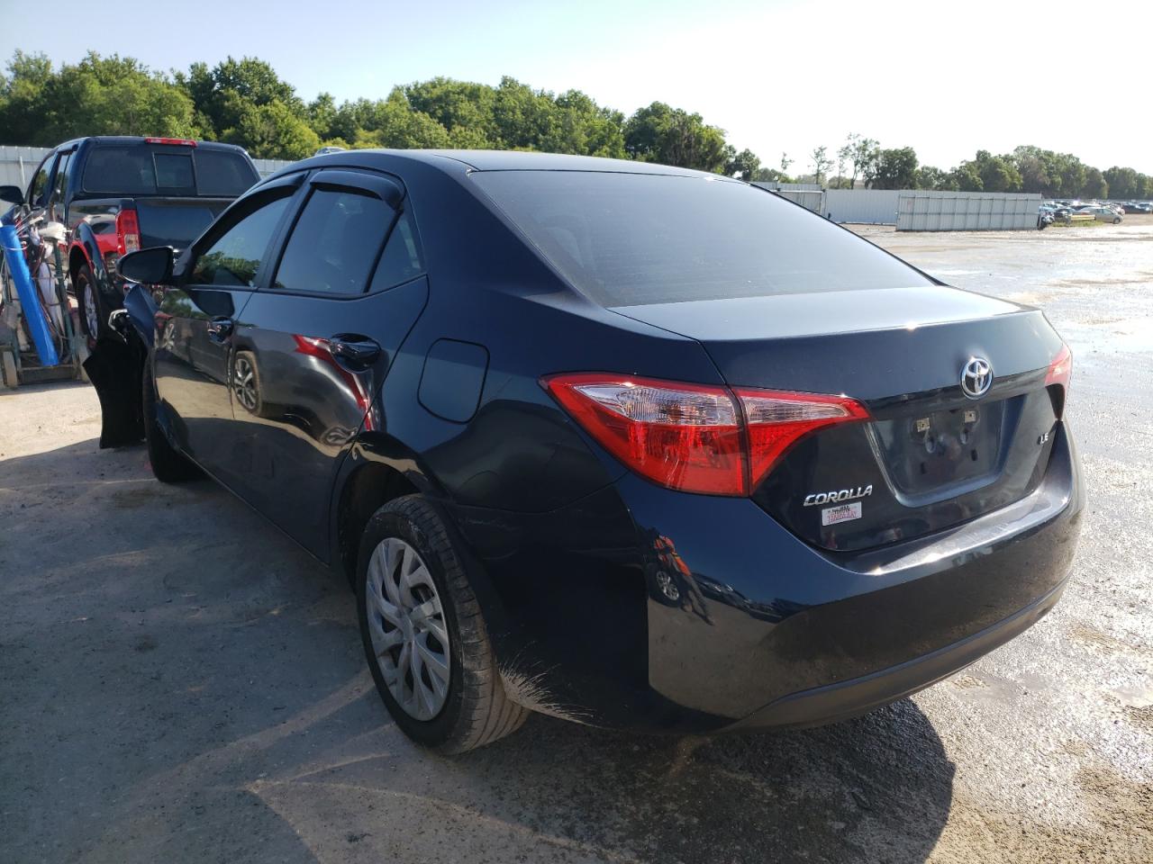 Photo 3 from auction – 2017 TOYOTA COROLLA L with VIN 5YFBURHE2HP721309