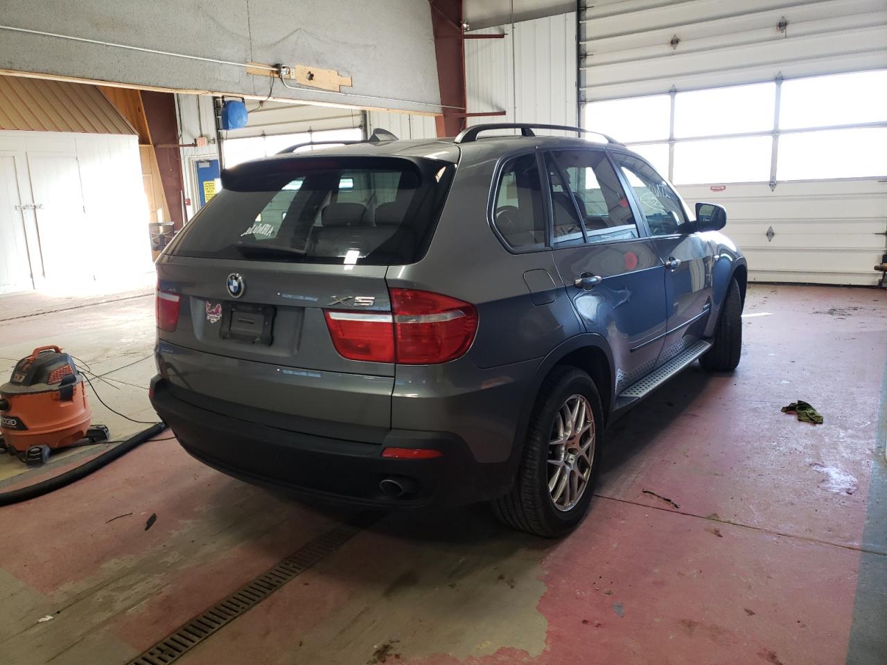 Photo 4 from auction – 2010 BMW X5 XDRIVE3 with VIN 5UXFF0C56ALT84297