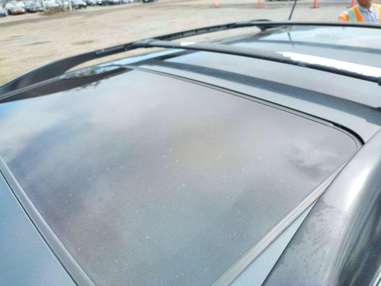 Photo 9 from auction – 2005 LEXUS RX 330 with VIN 2T2HA31U55C064420