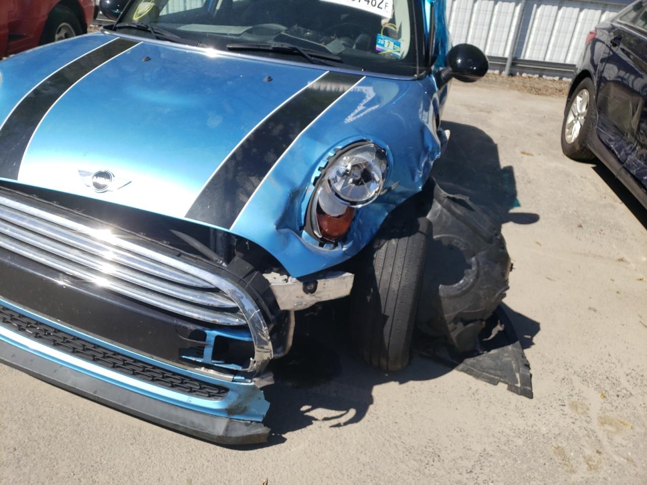 Photo 9 from auction – 2015 MINI COOPER with VIN WMWXS5C57FT833831