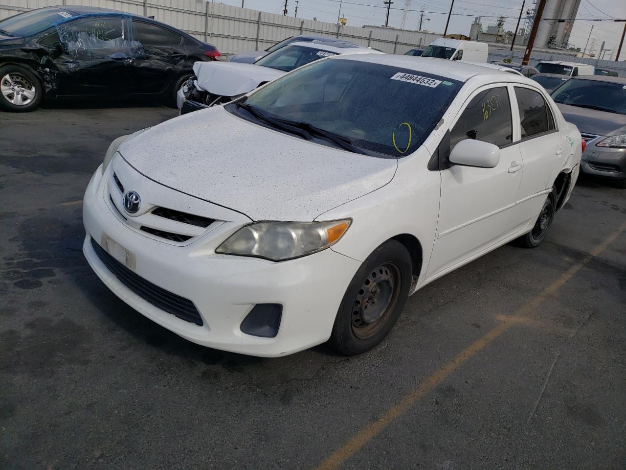 Photo 2 from auction – 2013 TOYOTA COROLLA BA with VIN 5YFBU4EE9DP075395