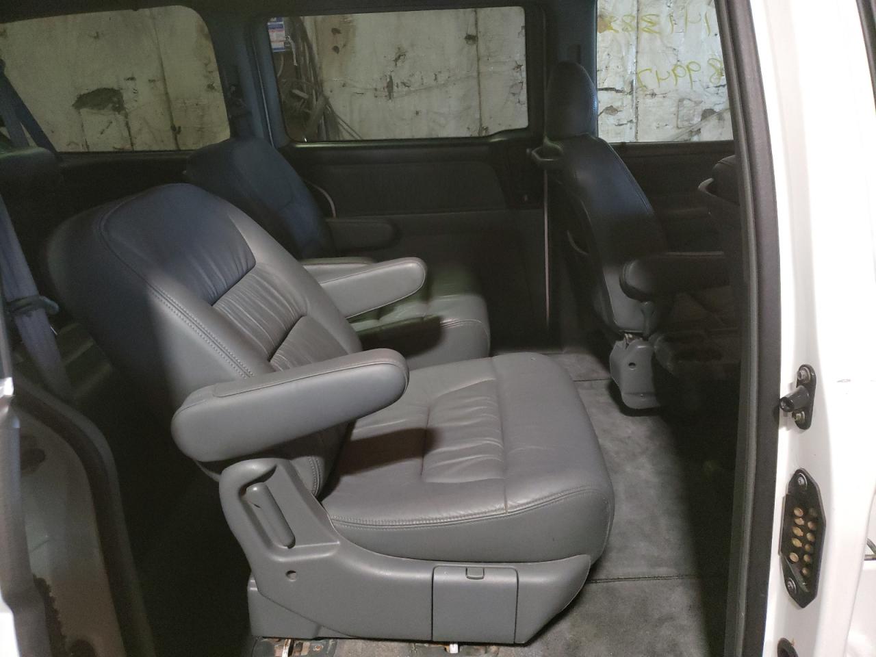Photo 6 from auction – 2003 HONDA ODYSSEY EX with VIN 5FNRL18043B095676