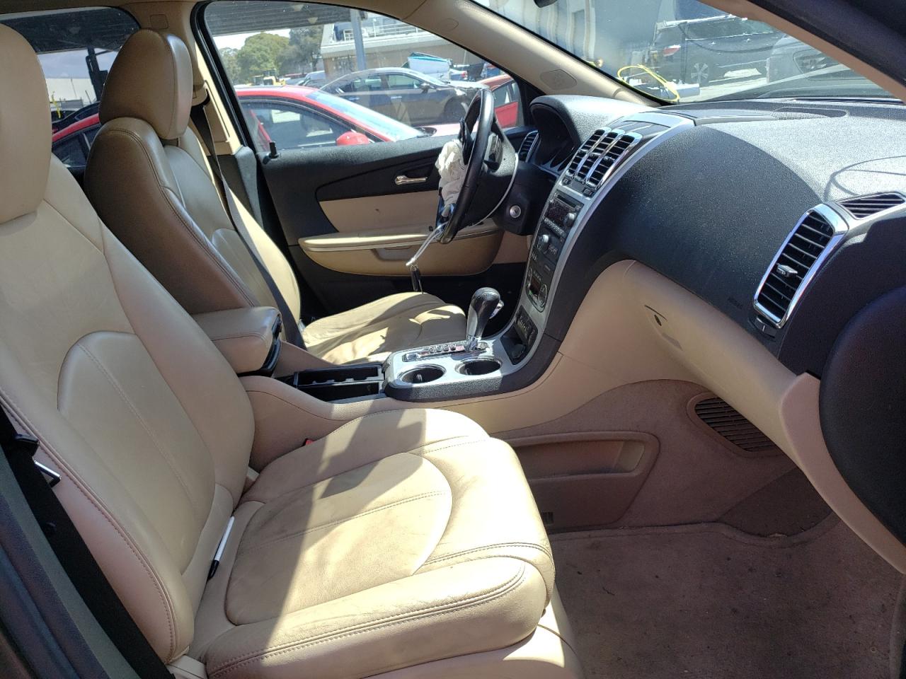 Photo 5 from auction – 2010 GMC ACADIA SLT with VIN 1GKLVMED3AJ167471