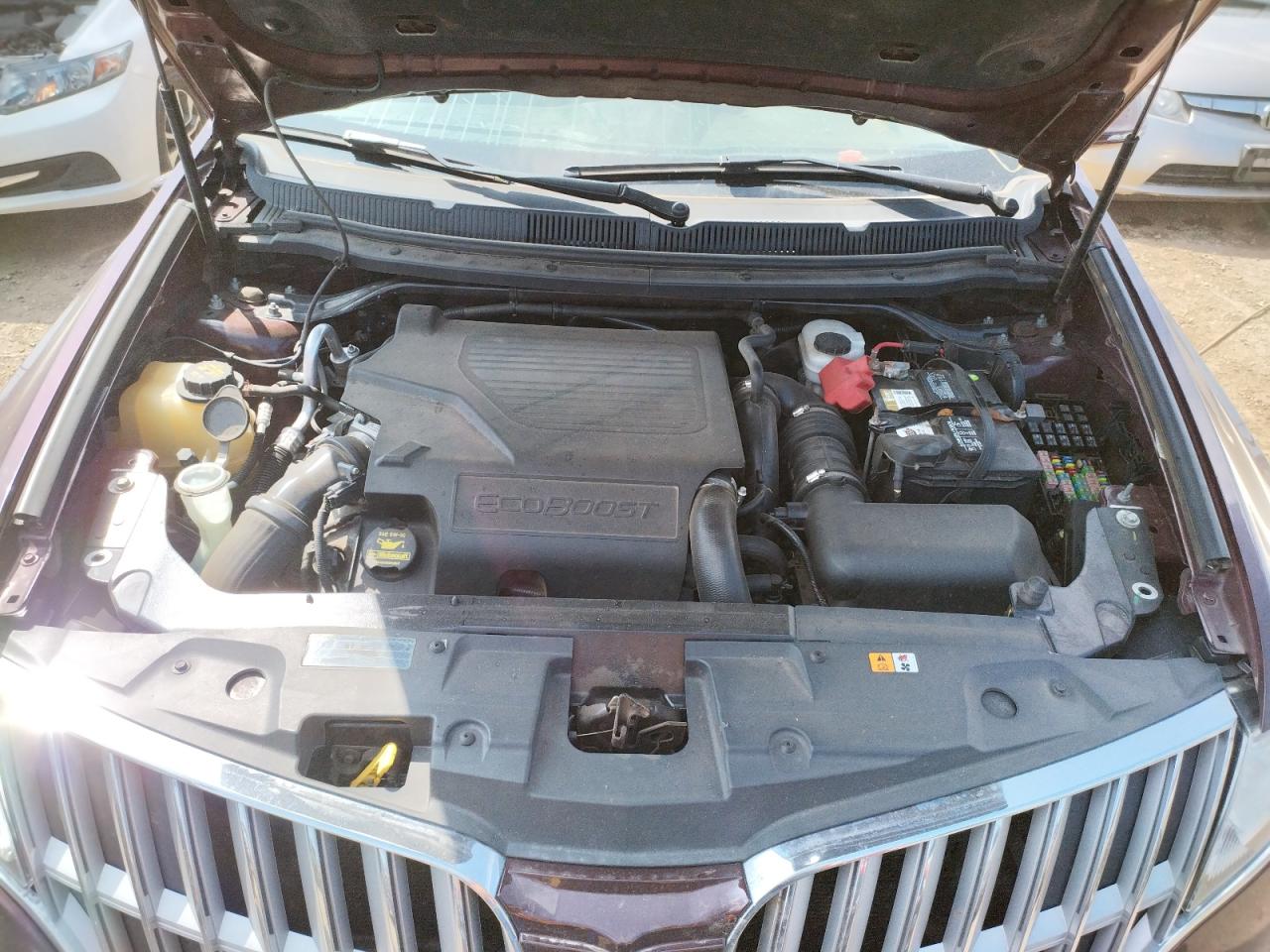 Photo 7 from auction – 2011 LINCOLN MKT with VIN 2LMHJ5AT3BBJ54662