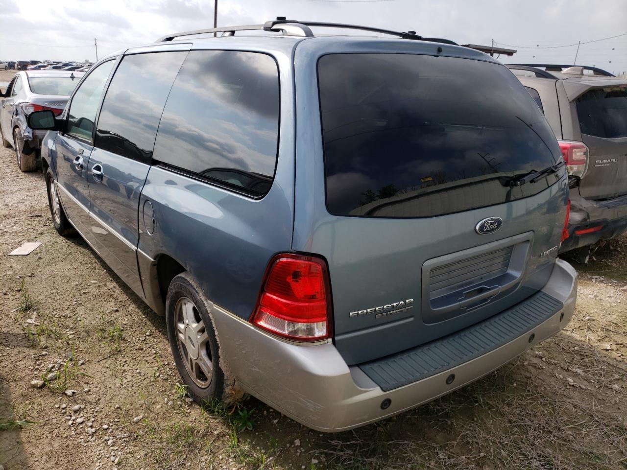 Photo 3 from auction – 2004 FORD FREESTAR L with VIN 2FMDA58294BA51952