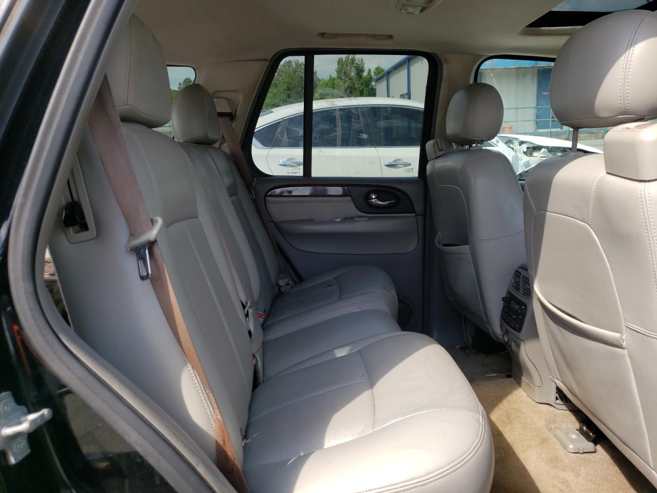 Photo 6 from auction – 2005 GMC ENVOY with VIN 1GKDS13S852317099