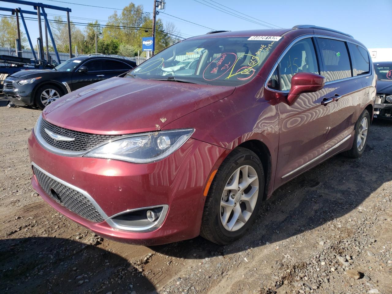 Photo 2 from auction – 2018 CHRYSLER PACIFICA T with VIN 2C4RC1EG5JR197667