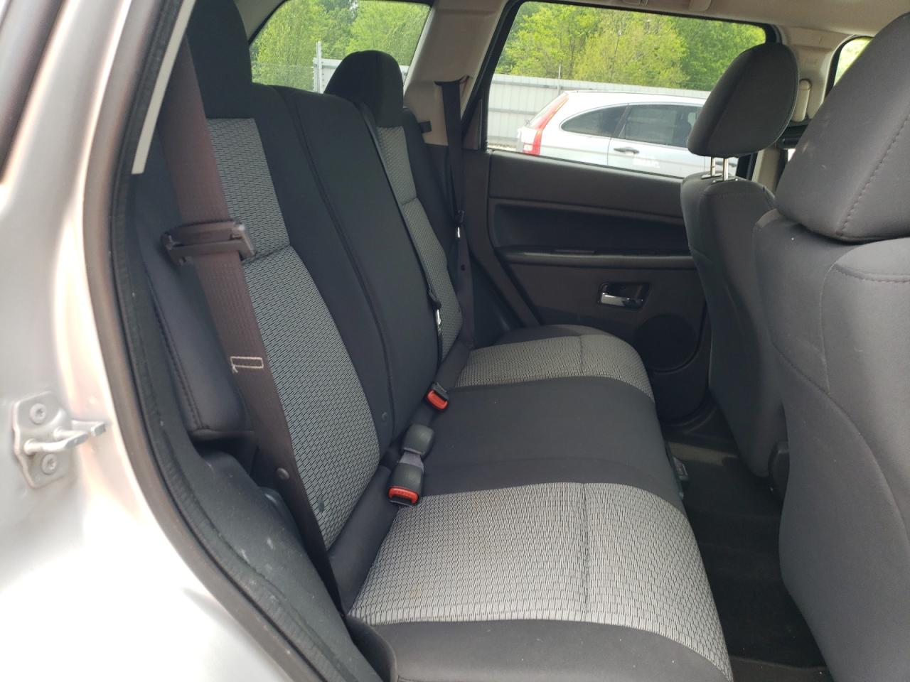 Photo 6 from auction – 2010 JEEP GRAND CHER with VIN 1J4PR4GKXAC131899