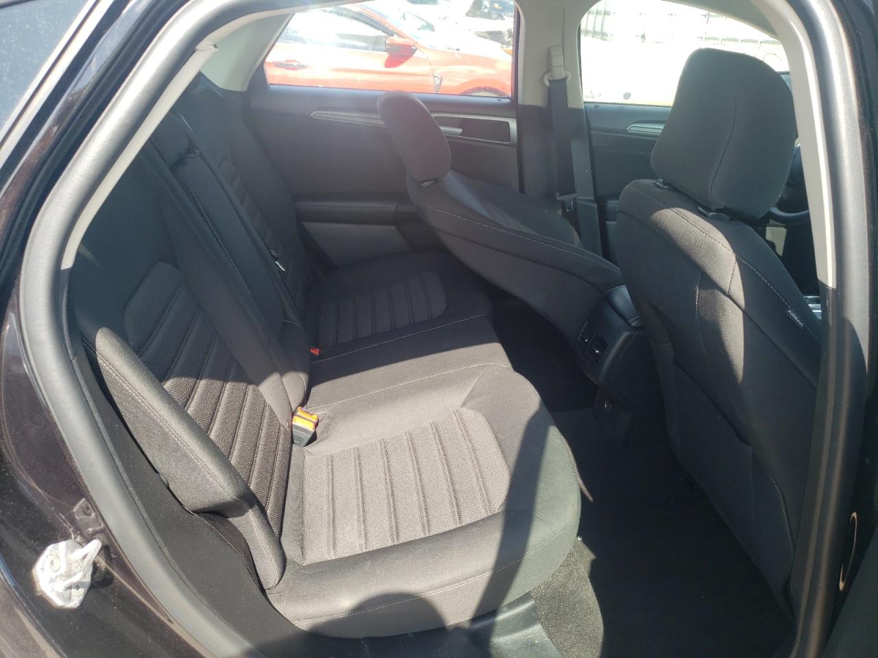 Photo 6 from auction – 2020 FORD FUSION SE with VIN 3FA6P0HD9LR110889