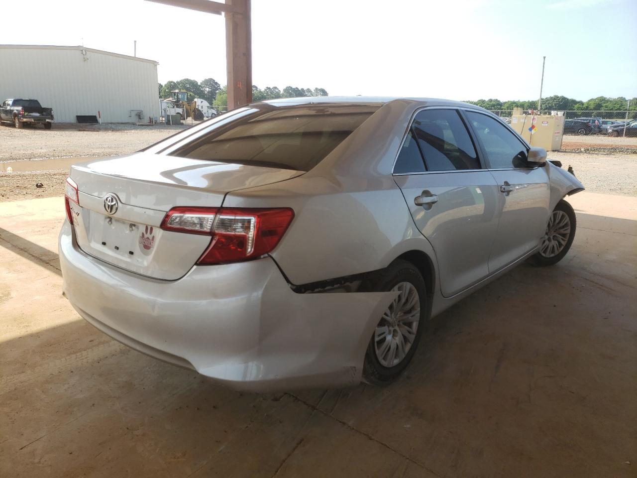 Photo 4 from auction – 2013 TOYOTA CAMRY L with VIN 4T1BF1FK1DU668437