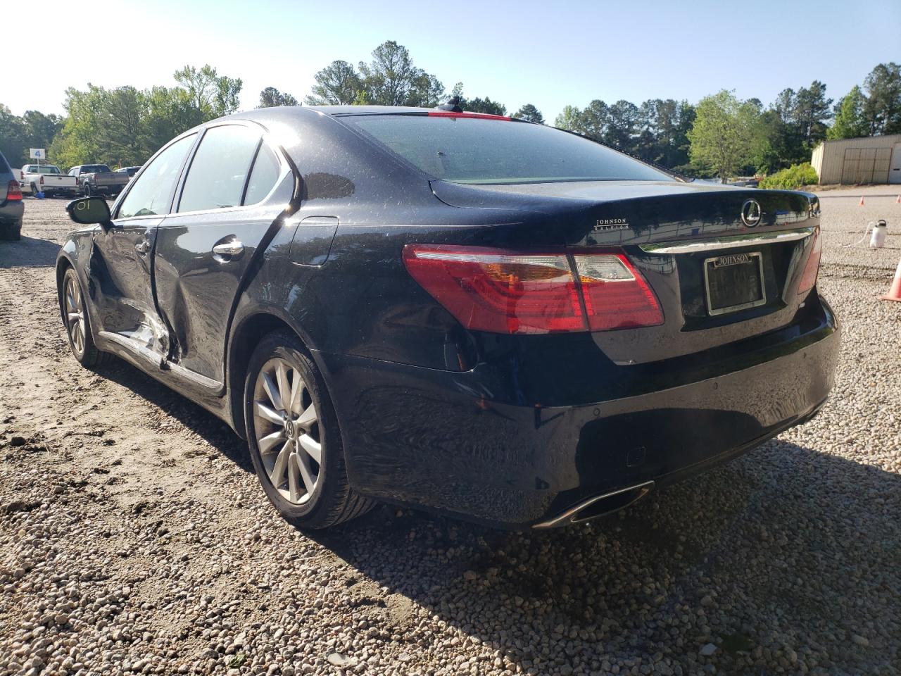 Photo 3 from auction – 2011 LEXUS LS 460 with VIN JTHCL5EF8B5010133