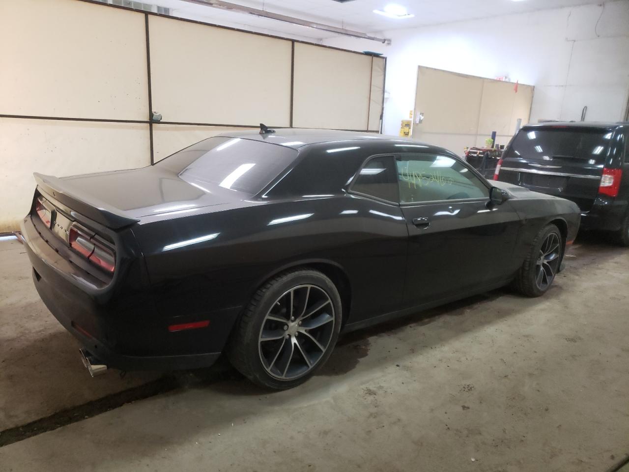 Photo 4 from auction – 2016 DODGE CHALLENGER with VIN 2C3CDZFJ0GH220819