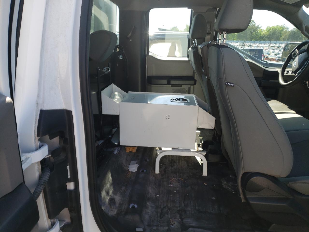 Photo 6 from auction – 2018 FORD F150 SUPER with VIN 1FTEX1CB3JKF62355