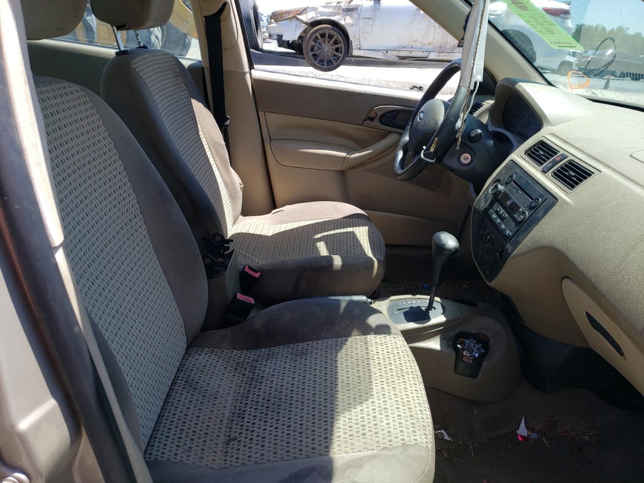 Photo 5 from auction – 2007 FORD FOCUS ZX4 with VIN 1FAFP34N07W352683