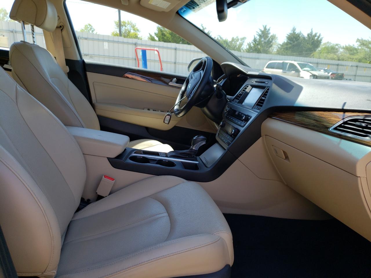 Photo 5 from auction – 2017 HYUNDAI SONATA SPO with VIN 5NPE34AF3HH554459