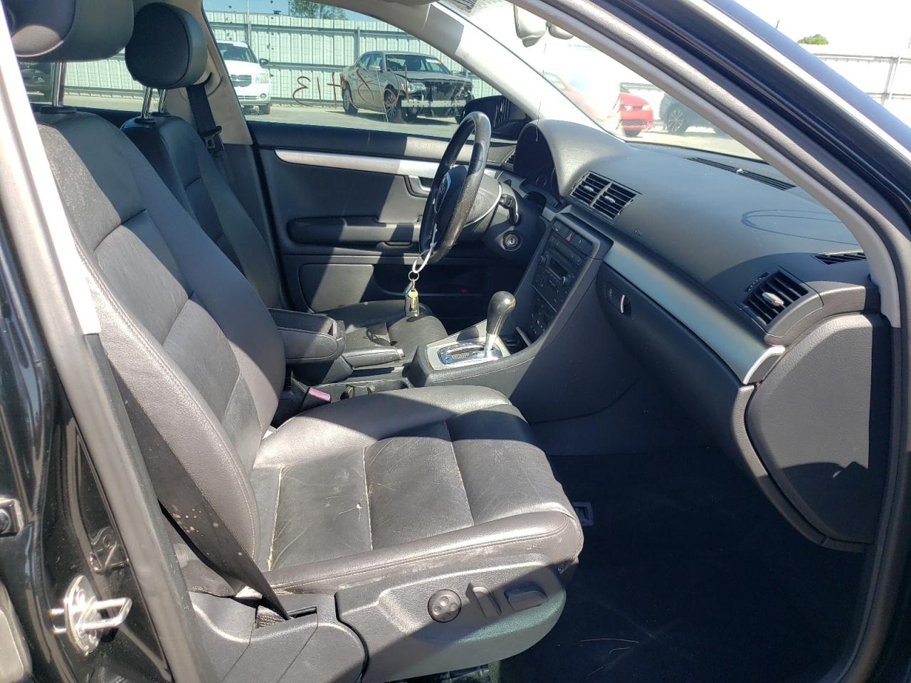 Photo 5 from auction – 2006 AUDI A4 2 TURBO with VIN WAUAF78E06A205992