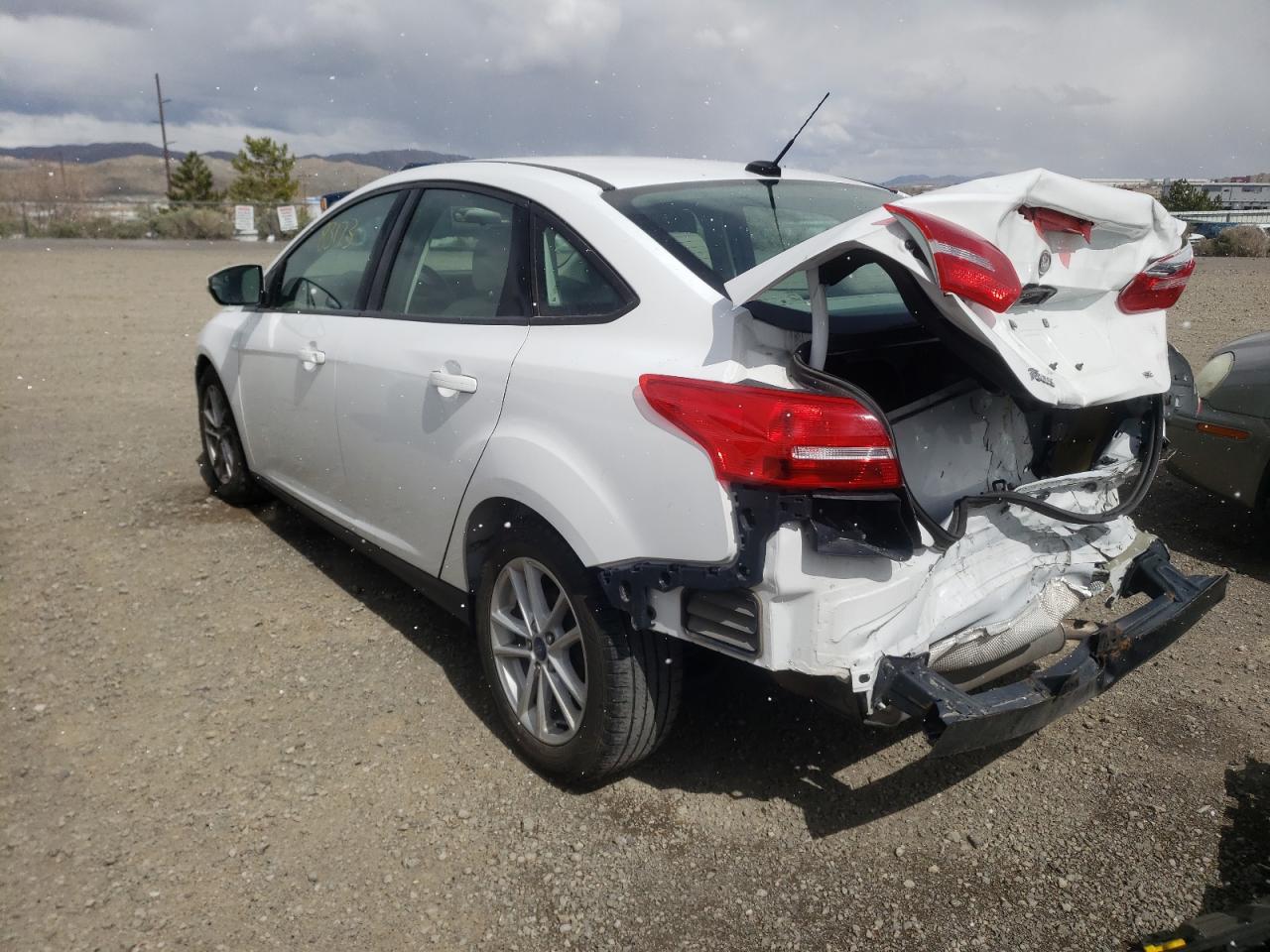 Photo 3 from auction – 2017 FORD FOCUS SE with VIN 1FADP3F29HL230157