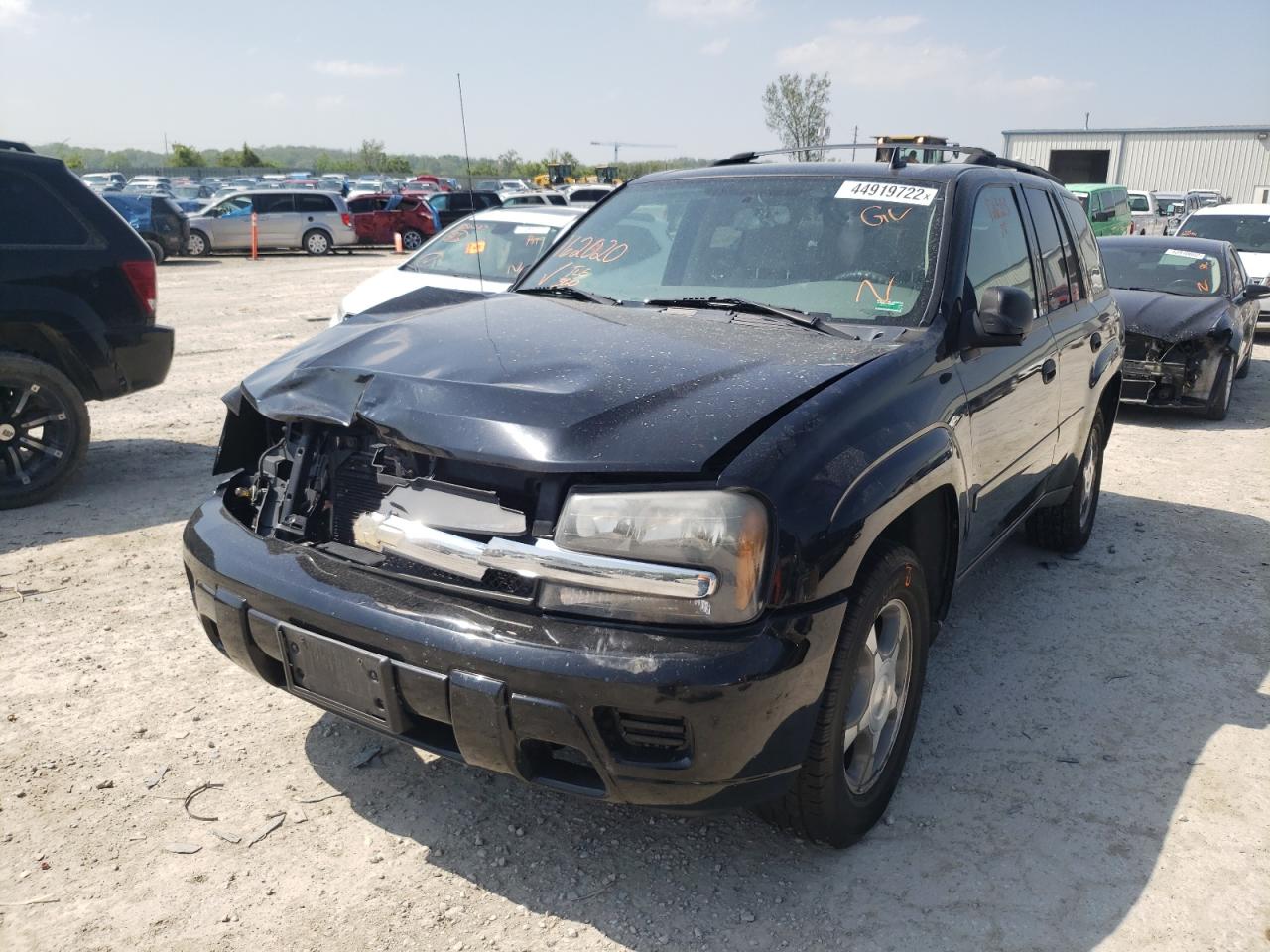 Photo 2 from auction – 2007 CHEVROLET TRAILBLAZE with VIN 1GNDT13S072162020