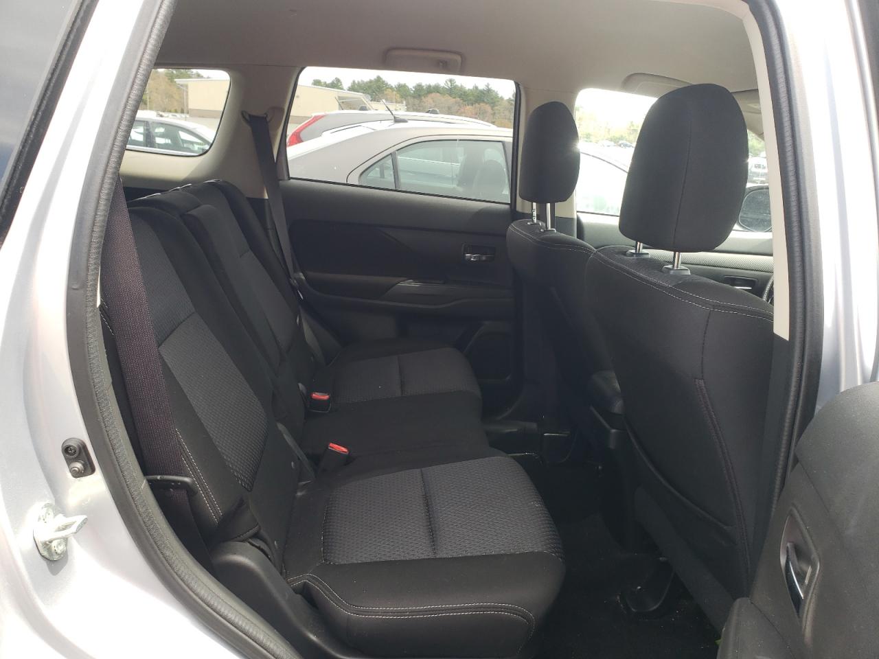 Photo 6 from auction – 2016 MITSUBISHI OUTLANDER with VIN JA4AZ3A31GZ039541