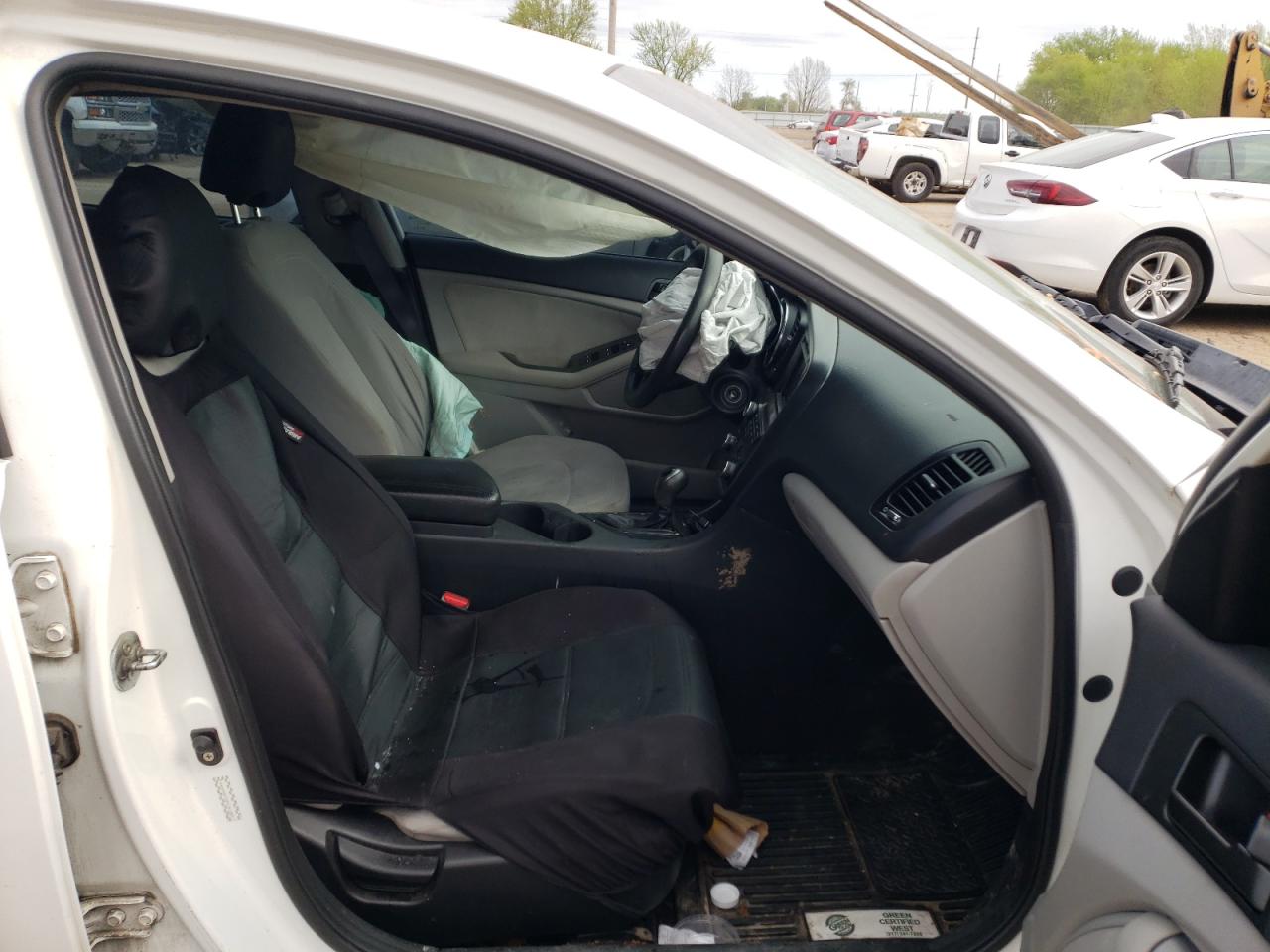 Photo 5 from auction – 2011 KIA OPTIMA LX with VIN KNAGM4A70B5101807