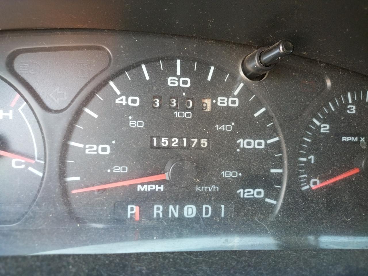 Photo 8 from auction – 2003 FORD TAURUS SES with VIN 1FAFP55203A209028