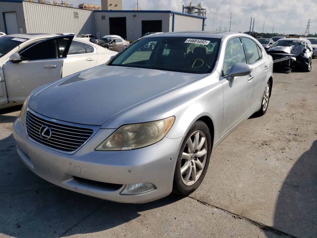 Photo 2 from auction – 2008 LEXUS LS 460 with VIN JTHBL46F985082777
