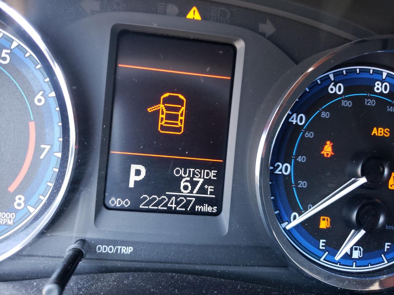 Photo 8 from auction – 2017 TOYOTA COROLLA L with VIN 5YFBURHEXHP646648