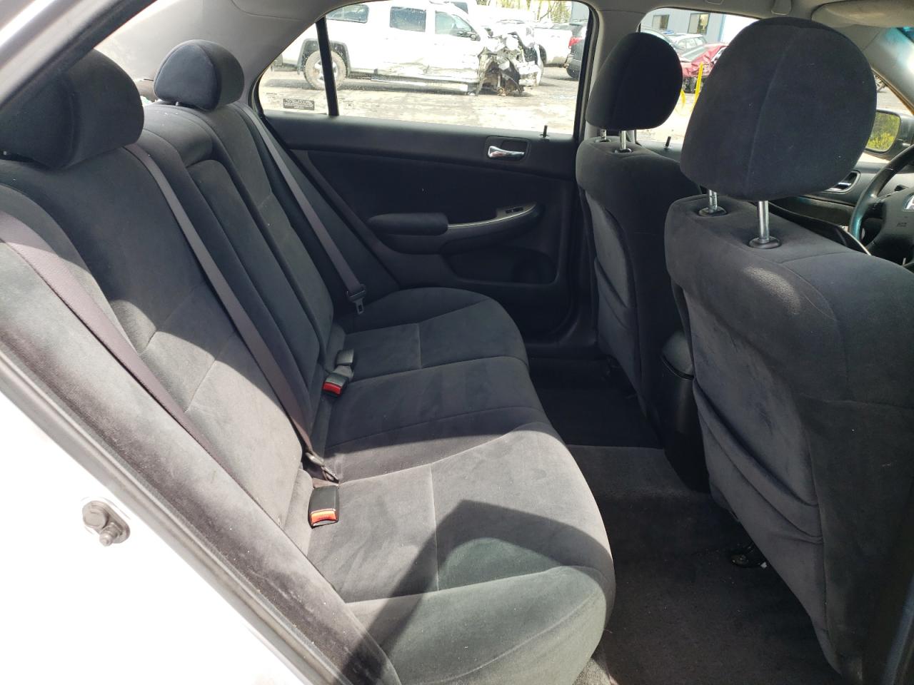 Photo 6 from auction – 2004 HONDA ACCORD EX with VIN 1HGCM56604A105441