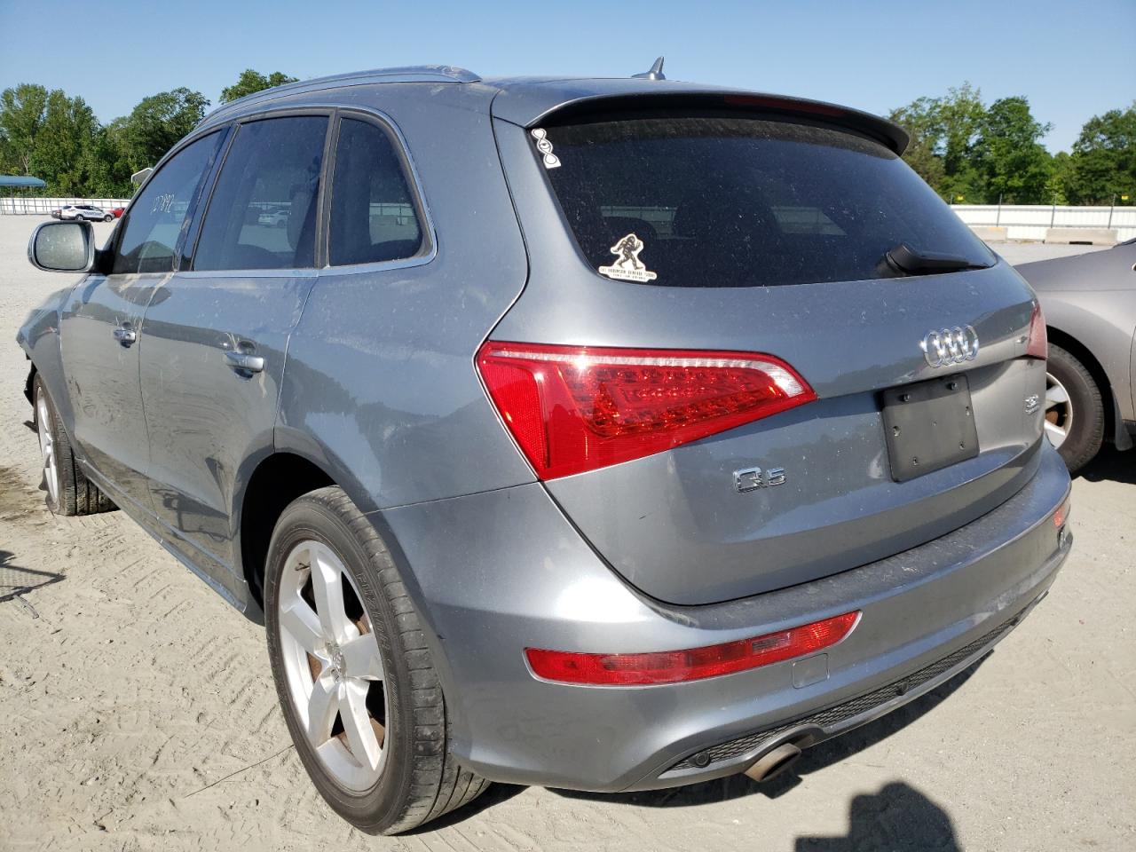 Photo 3 from auction – 2011 AUDI Q5 PREMIUM with VIN WA1DKAFP4BA008065
