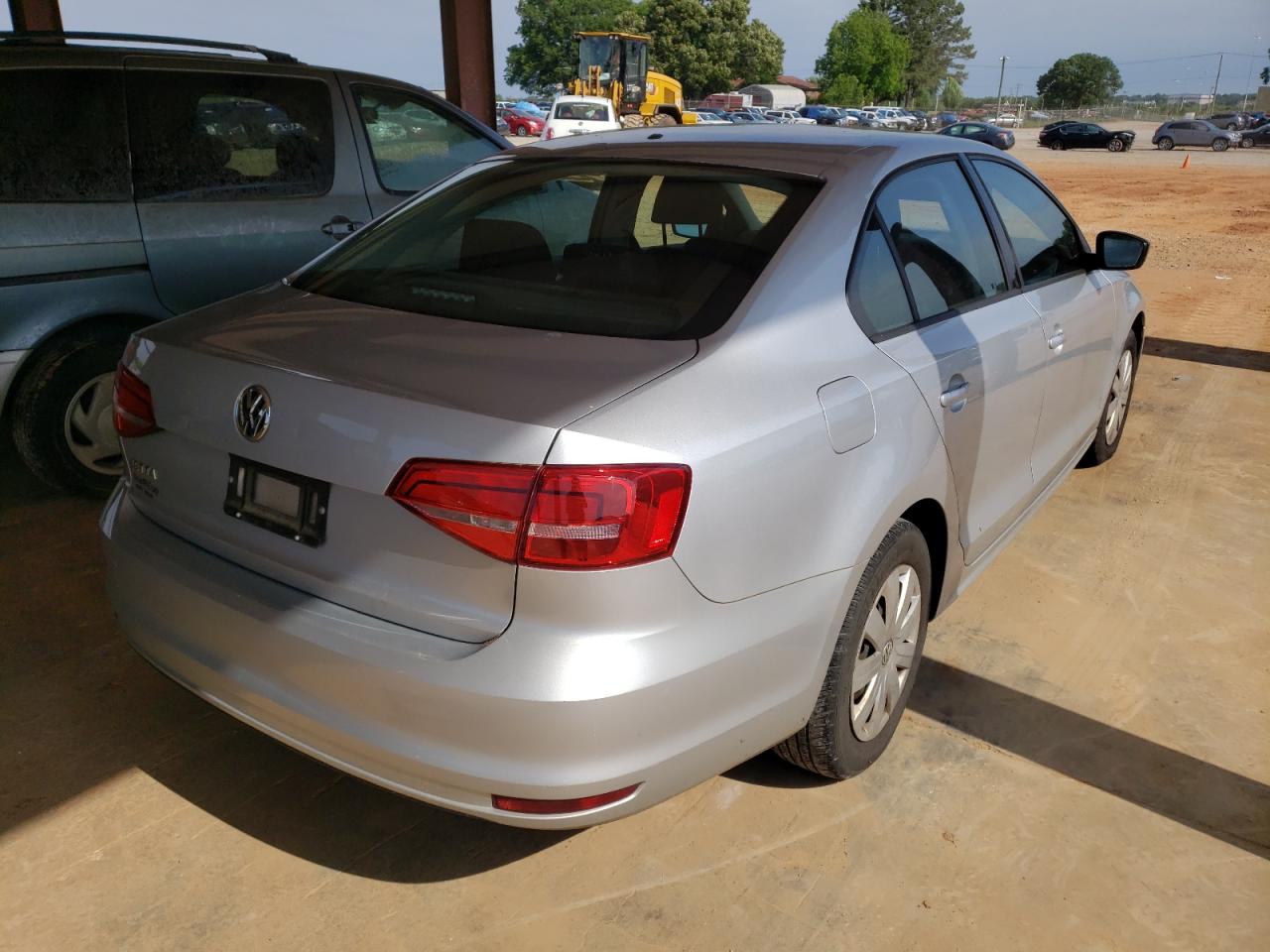 Photo 4 from auction – 2015 VOLKSWAGEN JETTA BASE with VIN 3VW2K7AJ9FM327292