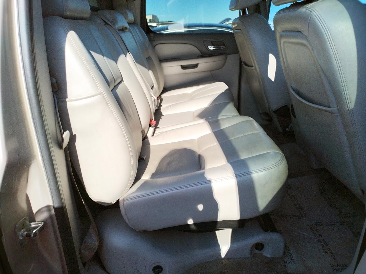 Photo 6 from auction – 2007 CHEVROLET AVALANCHE with VIN 3GNFK12367G193513